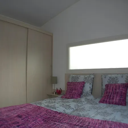 Holiday home Modern Holiday Home, Alkmaar At 15km