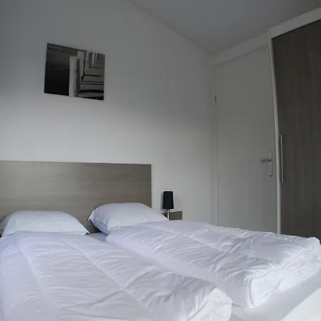 Holiday home Modern Holiday Home, Alkmaar At 15km *